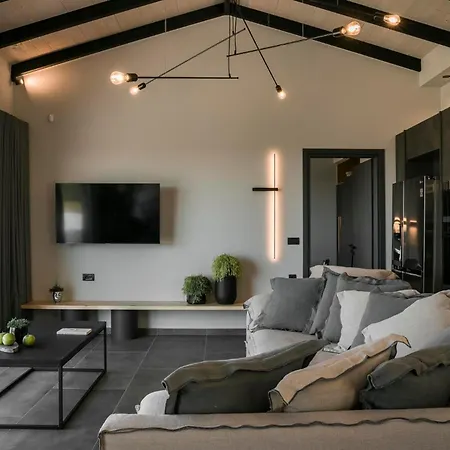 Villa Chrysa By Vintage Travel *